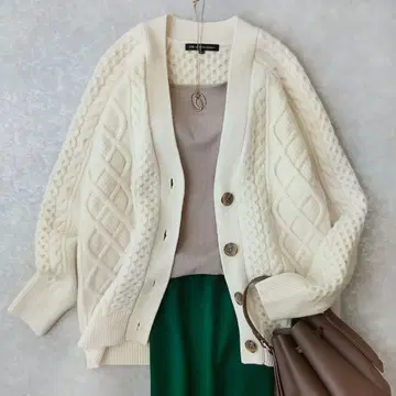 컨디션 최상 23구 작은 사이즈 고급 울 아란 패턴 니트 가디건