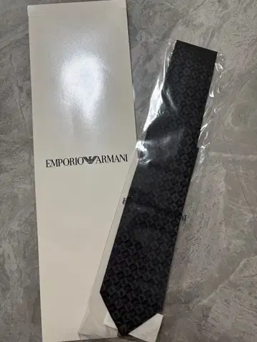 엠포리오 아르마니 EMPORIO ARMANI 넥타이