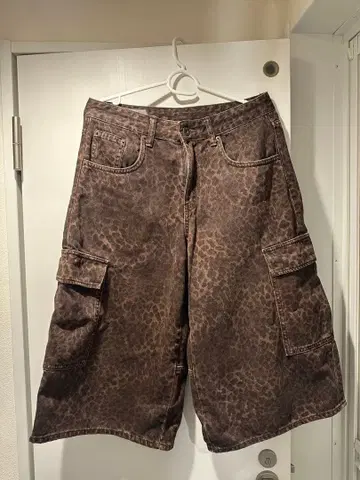 ZARA 레오파드 하프 팬츠