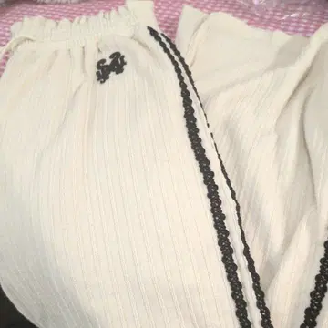 SNIDEL 와이드 팬츠 아이보리 라인 블랙