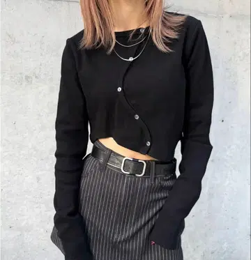 WHO'S WHO gallery 웨이브 리브 상의 블랙 프리 사이즈