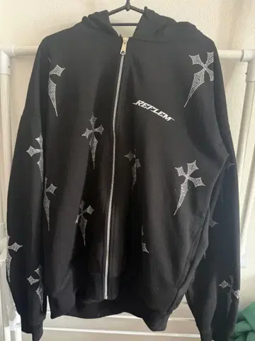 [ REFLEM ] 크로스 올 패턴 큐빅 ZIP 후드티