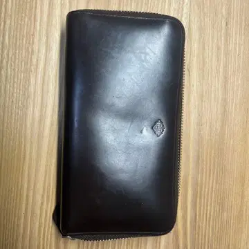 다크 브라운 가죽 지퍼 장지갑
