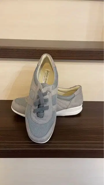 아틀리에 OKADA 그레이 스니커즈 24.5cm 5E