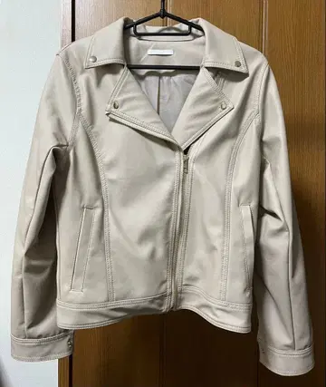 TORTE 라이더 자켓 베이지