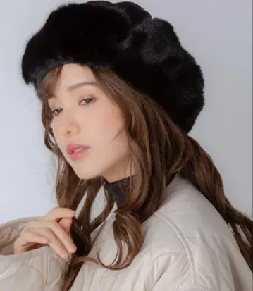 코딜로이 인조 모피 플라이트 캡 블랙