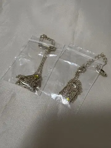 디즈니 스토어 시크릿 목걸이 벨