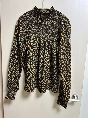 ADAM ET ROPE' 레오파드 무늬 긴팔 셔츠