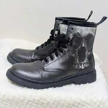 미사용 스컬 부츠 24.5