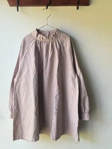 SUN VALLEY 옥스 스탠드넥 롱 블라우스