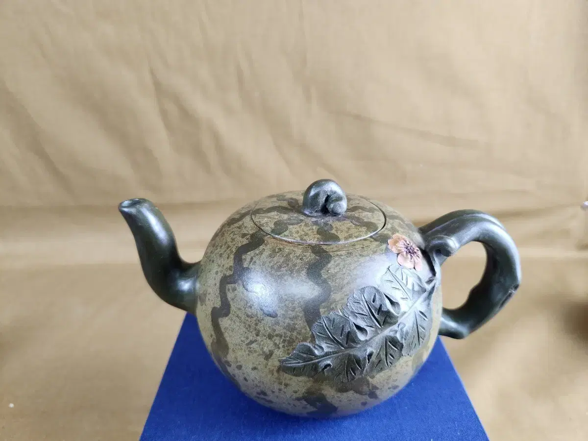 Chinese Ceramic Watermelon-shaped Zisha Teapot