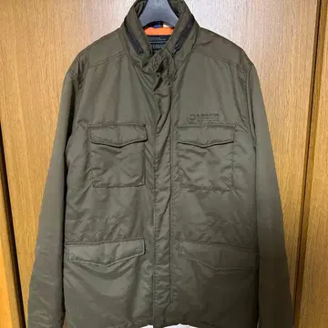 올리브색 밀리터리 자켓 나일론제