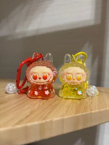 러브브 디자인 아크릴 키링 2개 세트