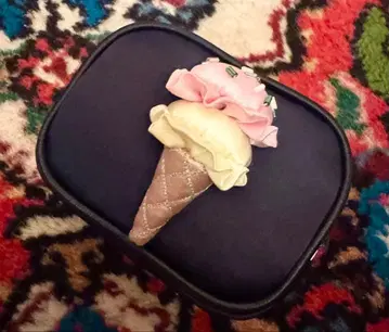 라들로 LUDLOW 미니 파우치 아이스크림