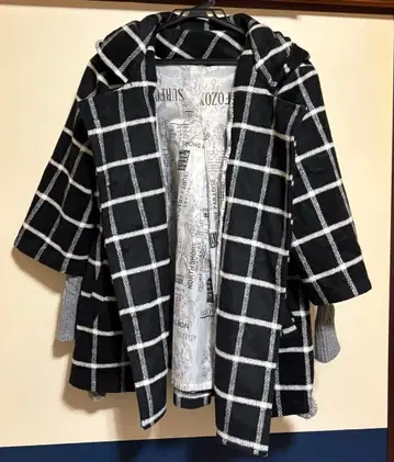 후드 부착 블랙 화이트 체크 자켓 아우터