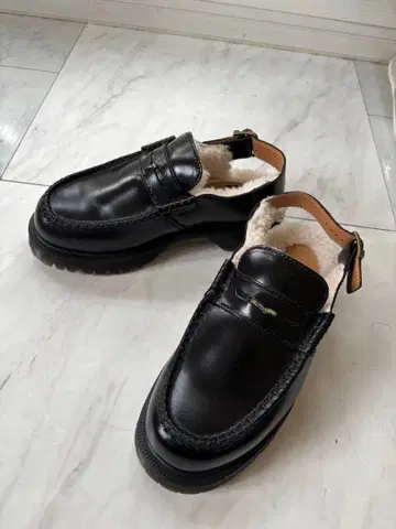 닥터마틴 보아 로퍼 미사용