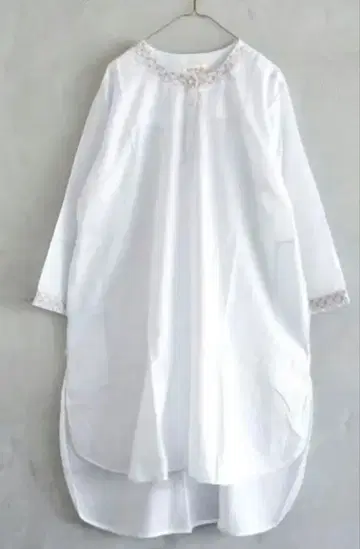 BUNON 칸타 자수 튜닉