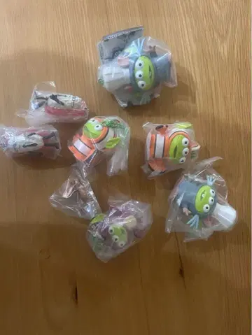 코스튬 에이리언 캡슐 토이 참치중뱃살 형님 덤 제리