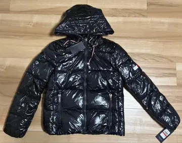 새상품 TOMMY HILFIGER 블랙 다운 자켓 MONCLER