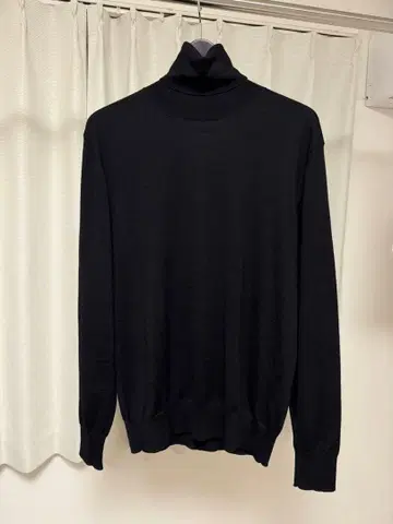 새상품급 JIL SANDER 블랙 터틀넥 스웨터 44