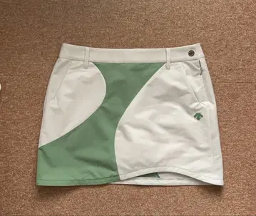 DESCENTE 골프웨어 스커트