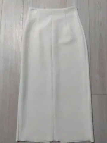 일레브 본딩 소재 타이트 스커트