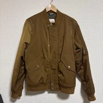 [ 한정품 ] 라코스테 리브 퀼팅 봄버 자켓 MA-1