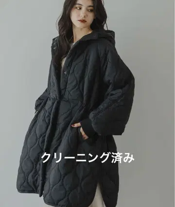 렉탱글 퀼팅 플레어 롱 코트 블랙