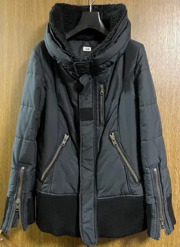 블랙 다운 자켓 퍼 포함