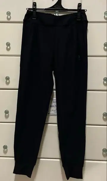 FEELCYCLE 블랙 조거 팬츠