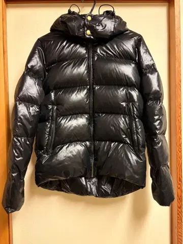 UK 드릴 래퍼풍 후드 탈부착 가능 블랙 다운 자켓