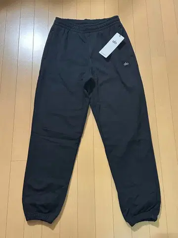 alo 블랙 조거 스웨트 팬츠