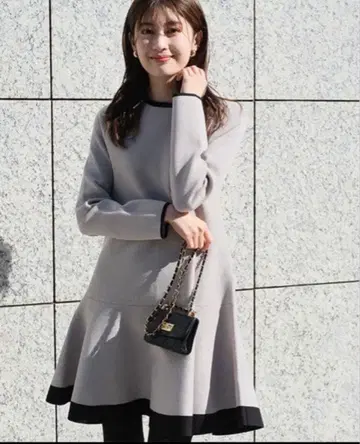 (새상품급) 아푸와이저 리셰 배색 미니 니트 원피스