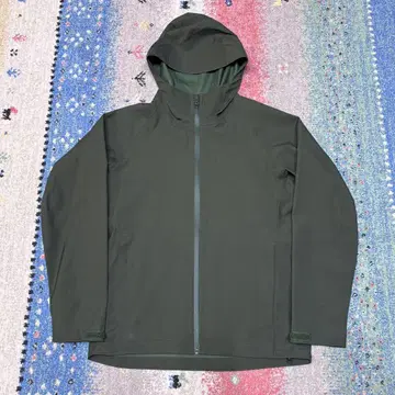 UNIQLO 블록테크 후드티 2024 모델 올리브 S 사이즈