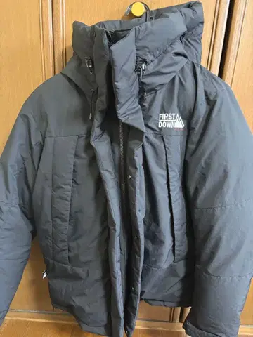 새상품급 퍼스트 다운 다운 파카 다운 90% 블랙 사이즈 M