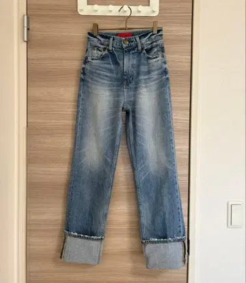 RED CARD / 하이라이즈 스트레이트 데님