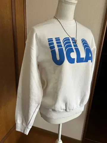 UCLA 맨투맨 새상품급