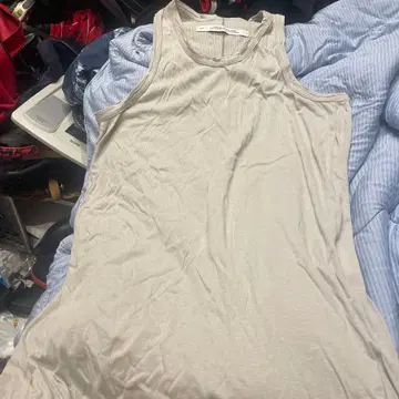 JULIUS 베이지 탱크탑 사이즈 7