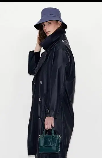 아르마니 익스체인지 여성용 리버서블 버킷 햇