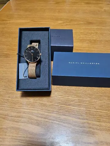 DANIEL WELLINGTON 아날로그 손목시계 골드/블랙