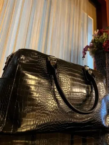 여성용과 남성용 모두를 위한 악어 가죽 보스턴 백