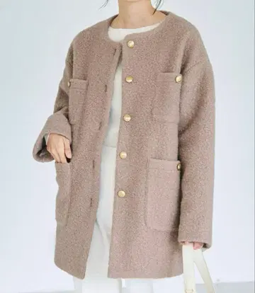 [ 미사용 새상품 ] coca 푸들 금장 버튼 노카라 코트 다크 베이지