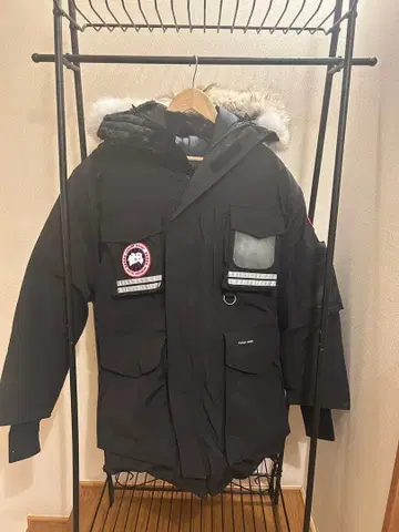 CANADA GOOSE SNOW MANTRA 블랙 다운 자켓 새상품