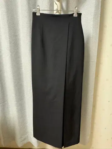 SNIDEL 블랙 타이트 스커트