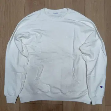 Champion 화이트 크루넥 맨투맨