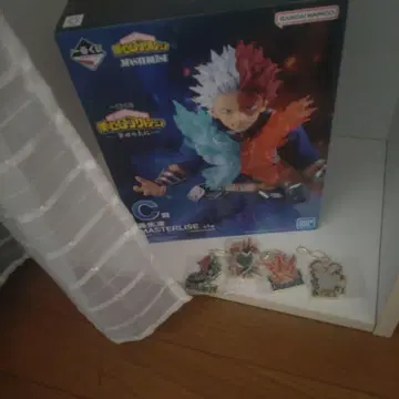 나의 히어로 아카데미아 행복 위에 토도로키 쇼토 피규어와 키링