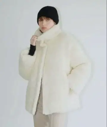 [정품] 정가 11만 CLANE MOHAIR LOOP DOWN COAT