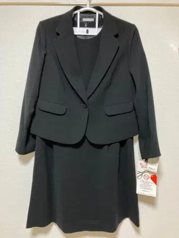 택 포함 새상품 블랙스 자켓과 드레스 세트