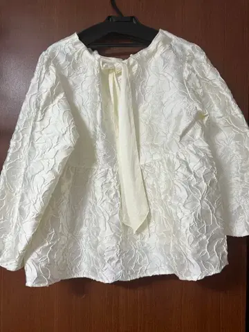 루루토 화이트 긴팔