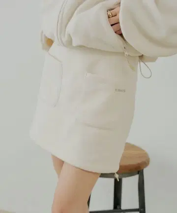 Chico 플리스 사다리꼴 미니 스커트